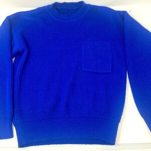 Beautiful blue knot pullover sweater in sizeS/M